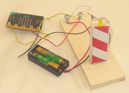 Baustellenbake mit Schalter, Batteriekasten und Microbit